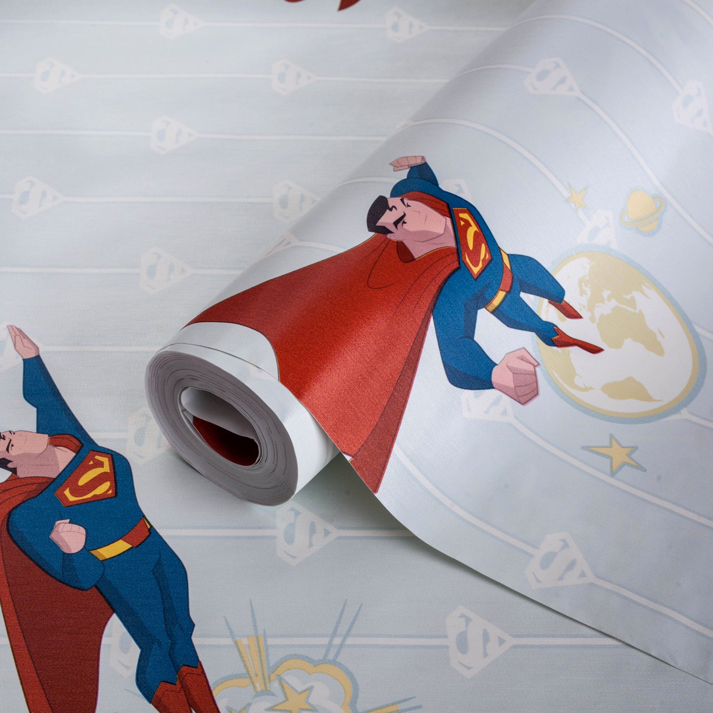 KIDS | Wallpaper with Superman and stripes design